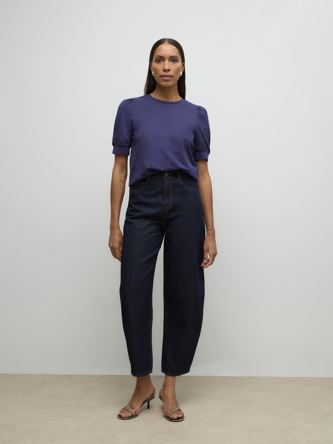 model_shot-front